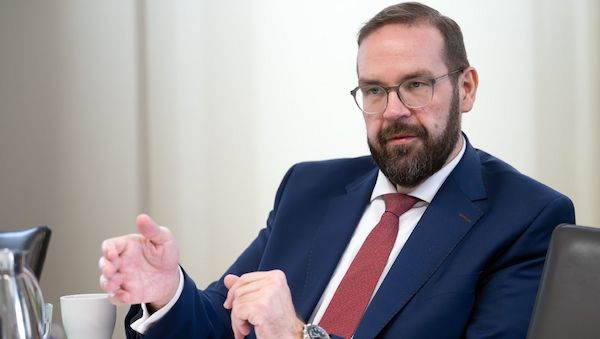 Keine Lehrer: Land Brandenburg testet Fernunterricht