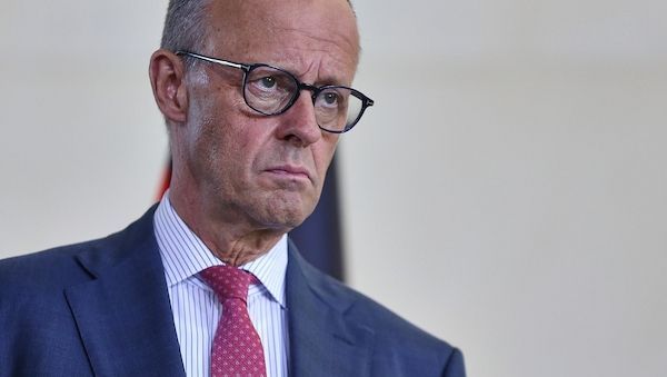 Grünen-Chefin kritisiert Merz wegen US-Truppenabzug