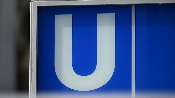 Mann stürzt auf Berliner U-Bahngleise und stirbt