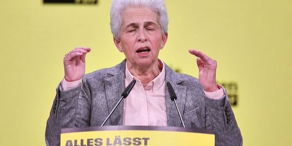 Strack-Zimmermann mahnt Merz zu mehr Besonnenheit