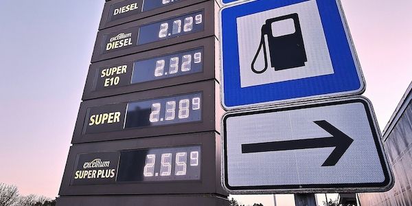 ADAC: April teuerster Tankmonat aller Zeiten