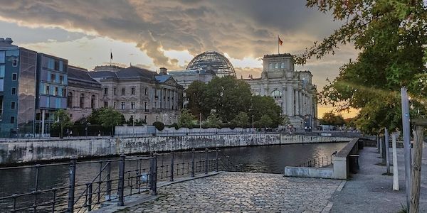 Unbeständiges Wetter mit Schauern und Gewittern in Berlin und Brandenburg erwartet