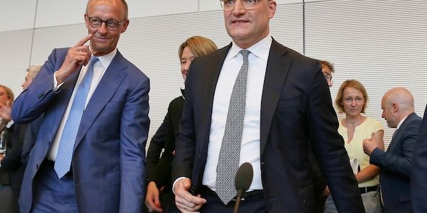 Spahn als Chef der Unionsfraktion wiedergewählt