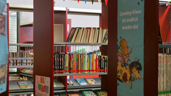 Hamburg baut Buchstart 4½ aus und stärkt den Übergang von der Kita in die Schule