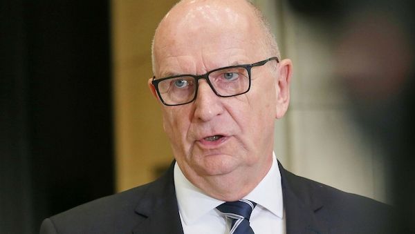 Woidke ruft zu Engagement am Grundgesetz-Ehrentag auf