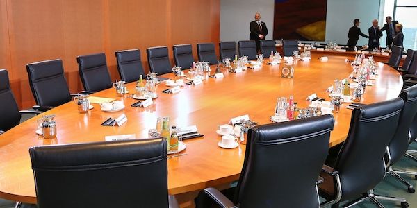 Dobrindt hält Diskussion über Minderheitsregierung für absurd