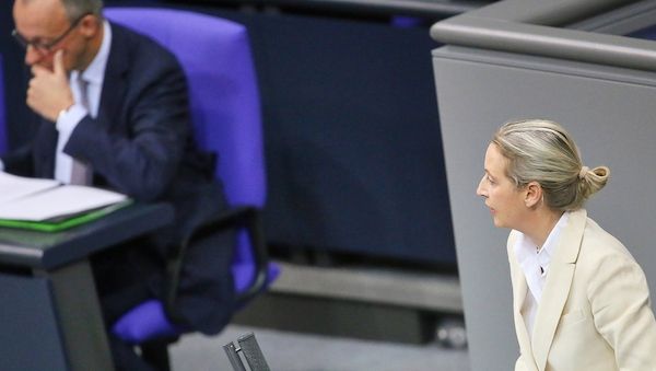 AfD jetzt auch bei Infratest erstmals vor Union