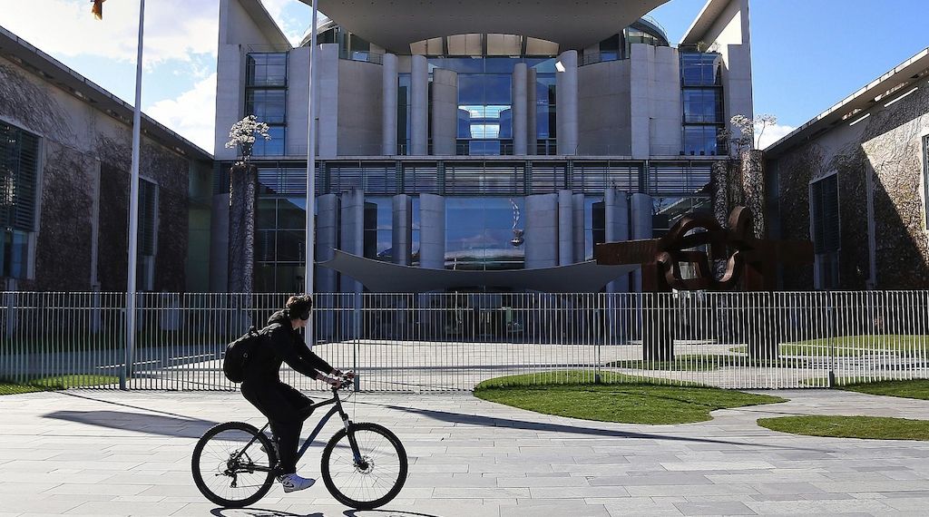 Bundesregierung hält an "Entlastungsprämie" fest