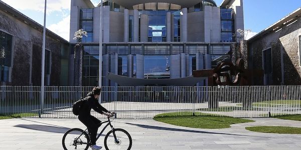 Bundesregierung hält an "Entlastungsprämie" fest