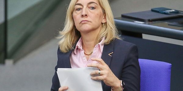 Warken pocht auf 16 Milliarden Euro Einsparungen in der GKV