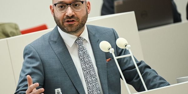 Brandenburgs Minister trotz Kritik für Wohnsitzauflage für Migranten