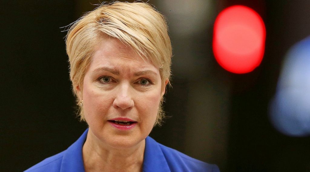 Schwesig wirft Bundesregierung mangelnde Professionalität vor