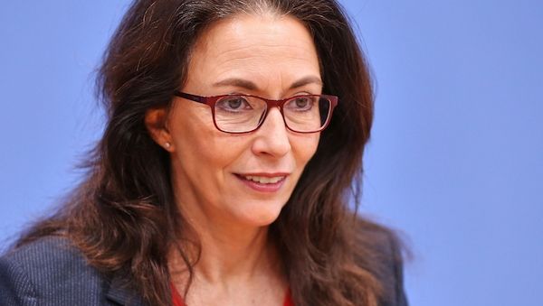 Fahimi als DGB-Vorsitzende wiedergewählt
