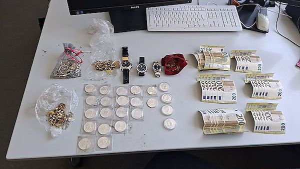 Berliner Kitakind findet beim Spielen einen Schatz