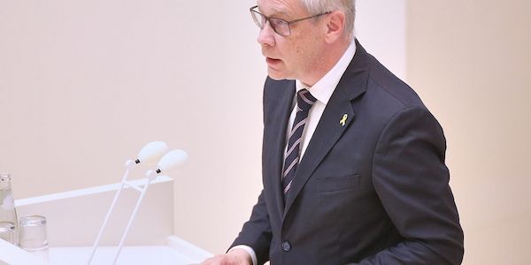 Jüdische Gemeinden unterstützen Antisemitismusbeauftragten Büttner