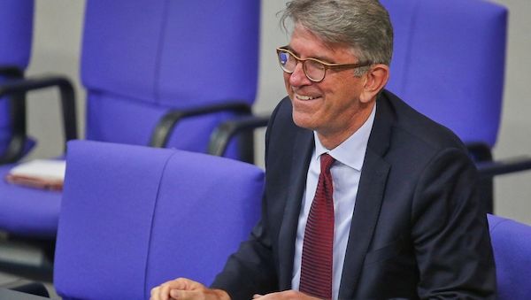 Wolfram Weimer outet sich als langjähriger ESC-Fan