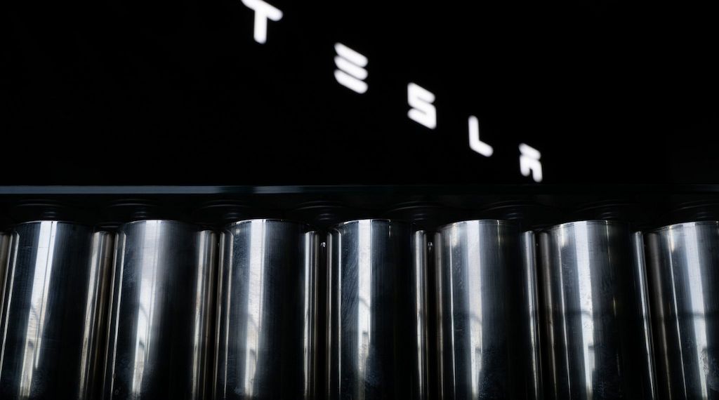 Tesla will in Grünheide Millionen in Batterien stecken - 1.500 neue Jobs