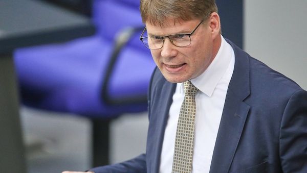Bericht: AfD-Abgeordnete planen Reise zu Putin-Forum