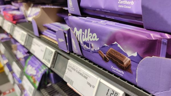 Gericht hält Verpackung kleinerer Milka-Tafeln für irreführend