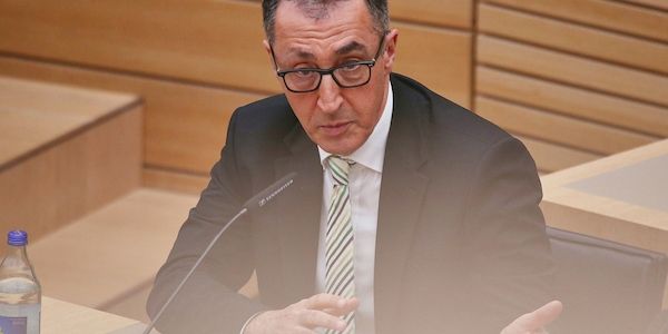 Özdemir zum Ministerpräsidenten von Baden-Württemberg gewählt
