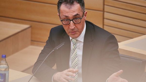 Özdemir zum Ministerpräsidenten von Baden-Württemberg gewählt