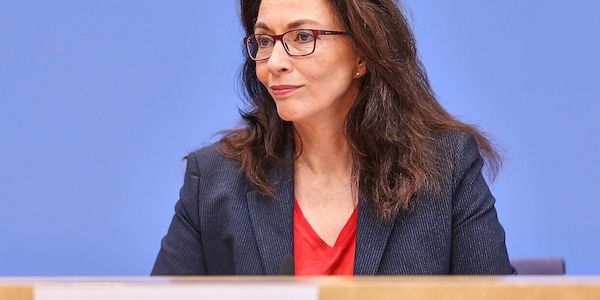 Fahimi begrüßt Gesprächsankündigung der Regierung
