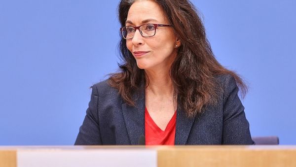 Fahimi begrüßt Gesprächsankündigung der Regierung