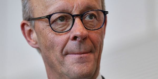 Merz räumt Defizite in der Kommunikation ein