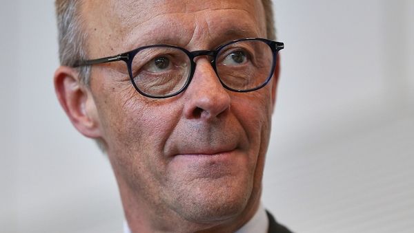 Merz räumt Defizite in der Kommunikation ein