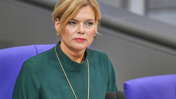 Klöckner lässt am Sonntag Regenbogenflagge auf Bundestag hissen