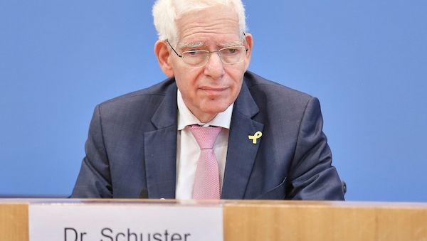 Zentralratspräsident fordert Ausweisung antisemitischer Täter