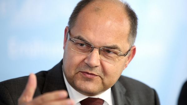 Christian Schmidt weist Vorwurf des US-Drucks zurück
