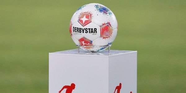 Cottbus steigt in 2. Bundesliga auf - Essen spielt Relegation