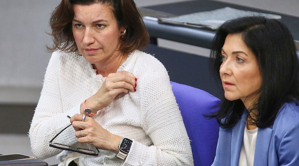 Ministerinnen weisen Überlegungen zu Minderheitsregierung zurück