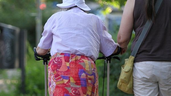 Union will Beitragszahler bei Pflegereform nicht belasten