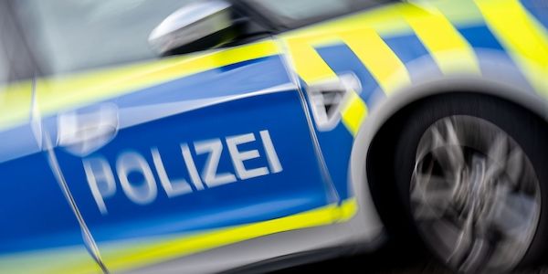 Illegales Straßenrennen in Cottbus – Polizei ermittelt