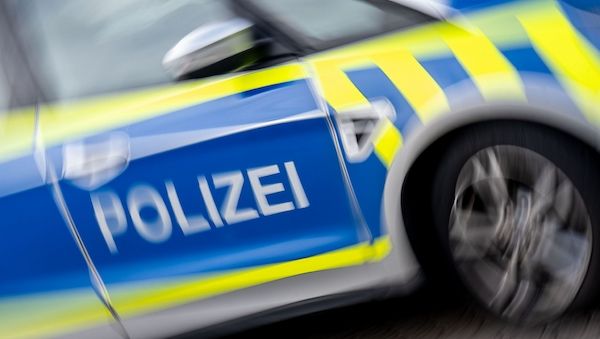 Illegales Straßenrennen in Cottbus – Polizei ermittelt