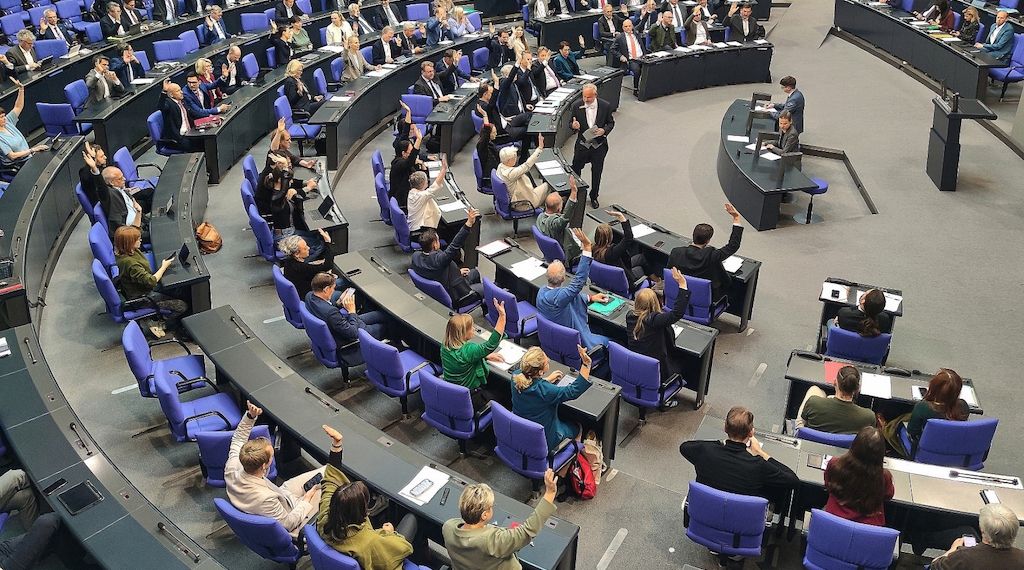 Grüne bringen eigenes Gesetz zur Aussetzung der Diätenerhöhung ein