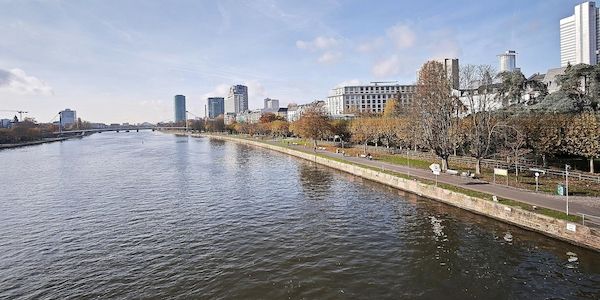 Frankfurt startet Postkartenaktion zur Mietpreisbremse