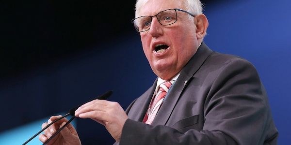 Laumann mahnt Koalition zu Geschlossenheit bei Reformen