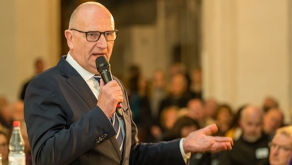 Woidke geht auf Tour - Bürgerdialog und Kabinett vor Ort