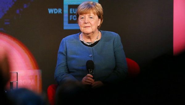 Linke: Merkel für EU-Verdienstorden geeigneter als Merz