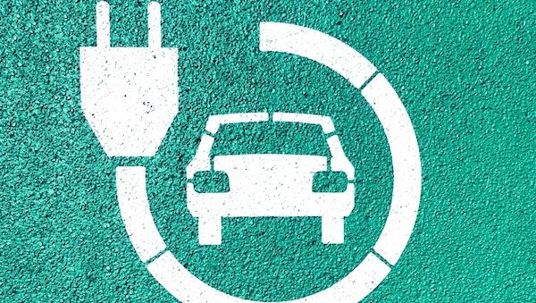 E-Ladesäulen: Was ist beim Laden und Parken erlaubt?