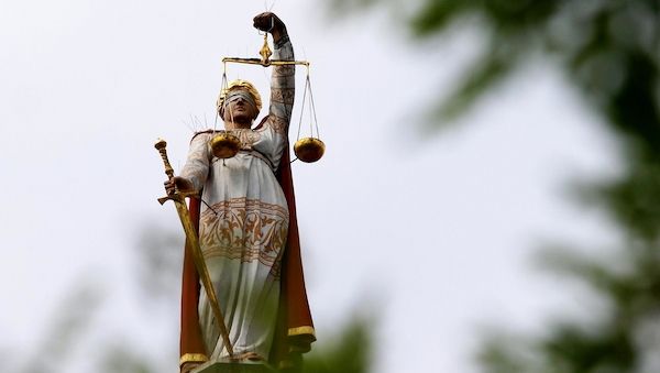 23-Jähriger wegen IS-Kontakten zu Bewährungsstrafe verurteilt