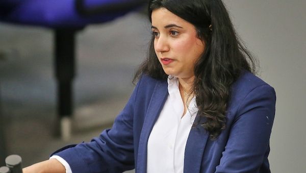 Grüne fordern Aussetzung des Umbaus von "Demokratie leben"