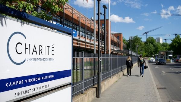 Warum ein Ebola-Patient in Berlin behandelt werden soll