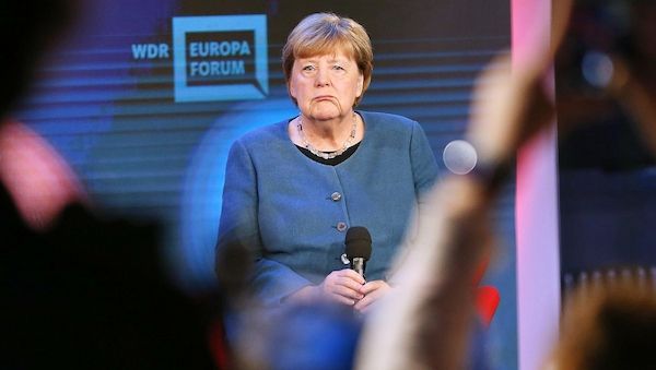 Ex-Trump-Berater wirft Merkel leichtgläubigen Umgang mit Putin vor