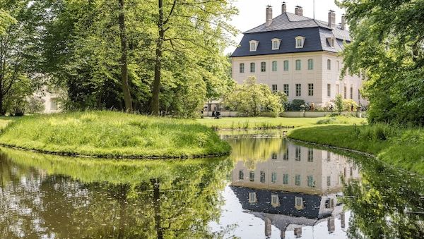 Tausende Blumen werden im Park Branitz gepflanzt