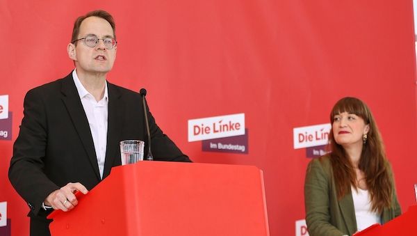 Politbarometer: AfD und Union verlieren - Linke zieht mit SPD gleich