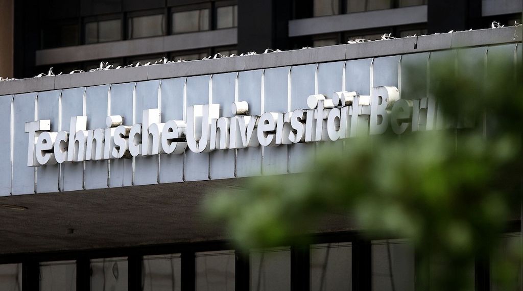 Ex-TU-Präsidentin Rauch muss keine Strafe für "Like" zahlen
